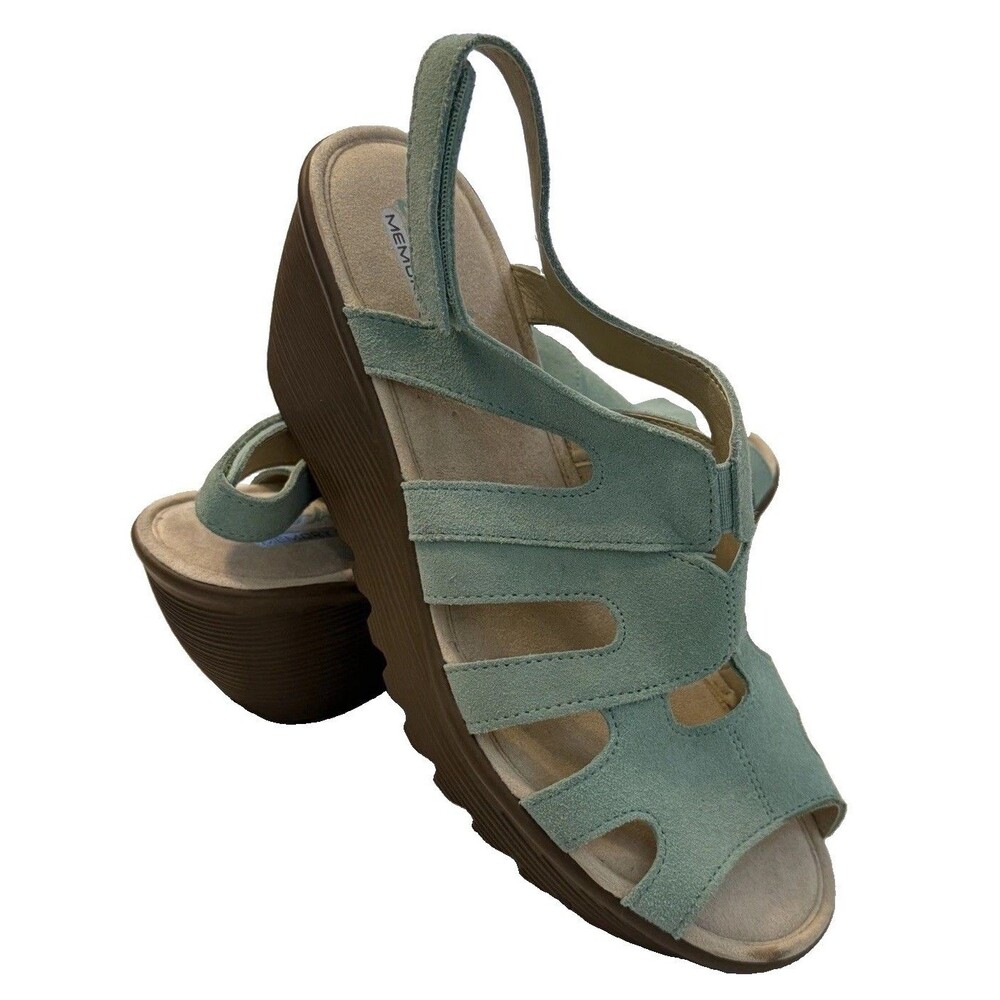 Skechers Women’s Size 9 Mint Green Suede Memory Foam Wedge Sandals Slingback